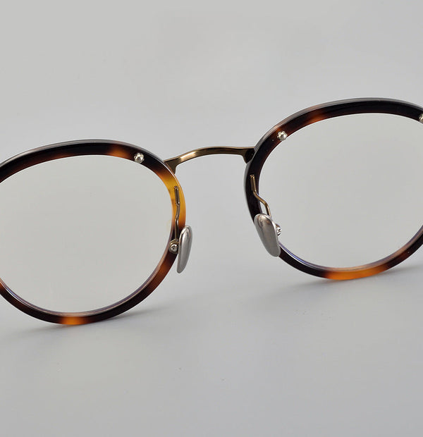 Arvid Retro Oval Titanium Glasses Frame
