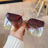 New Fashion Oversize Gradient Sunglasses For Women Vintage Alloy Chain Frame Rivet Square Sun Glasses Female Elegant Shades