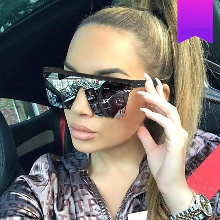 Big mirrored shop sunglasses