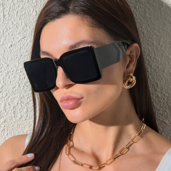 new European and American trend l square sunglasses men and women personality wide-legged sunglasses hit color glasses