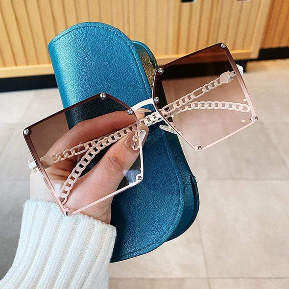 New Fashion Oversize Gradient Sunglasses For Women Vintage Alloy Chain Frame Rivet Square Sun Glasses Female Elegant Shades