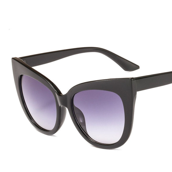 New Fashion Oversized Women Glasses Retro Cat Eye Frame Sunglasses Ins Popular Red Eyeglasses Trending Shades UV400 Wholesale