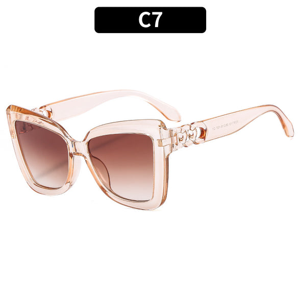 2023 new European and American large-frame cat-eye sunglasses without makeup street photography catwalk high-end sunglasses cross-border trendy glasses