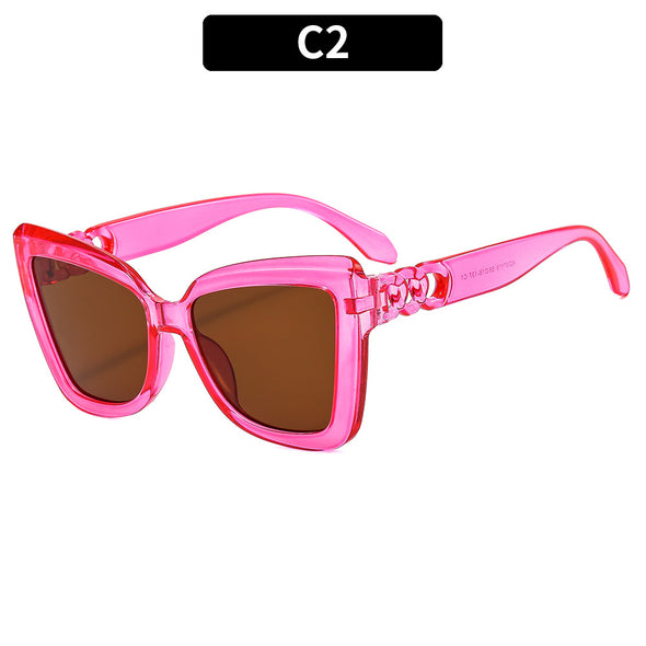 2023 new European and American large-frame cat-eye sunglasses without makeup street photography catwalk high-end sunglasses cross-border trendy glasses