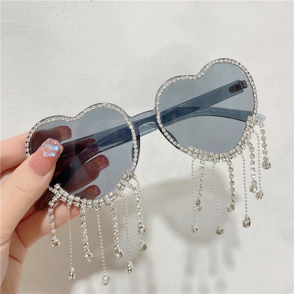 Sexy Women Heart Diamond Sunglasses 2022 Oversized Shiny Tassel Rhinestones Sun Glasses Fashion Female Colorful Party Eyewear