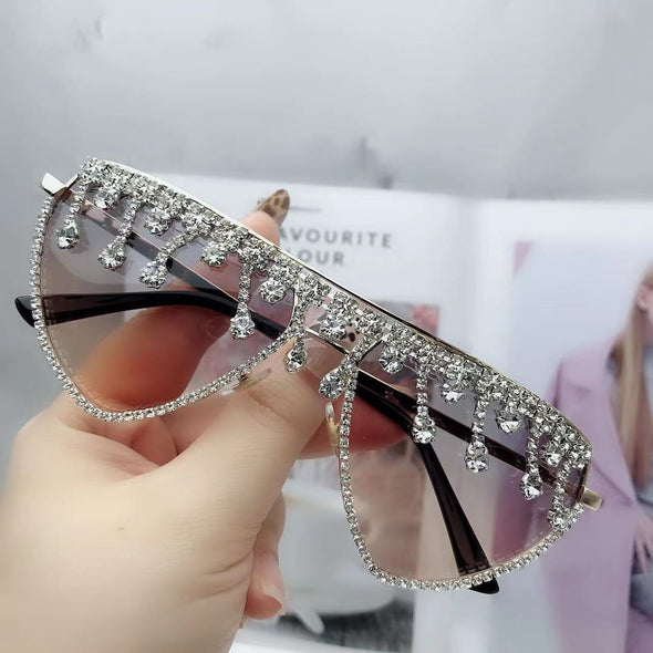 Oversized Cat Eye Sunglasses Luxury Brand Shades for Women Steampunk Ladies Sun Glasses Party Eyewear Lunette De Soleil Femme