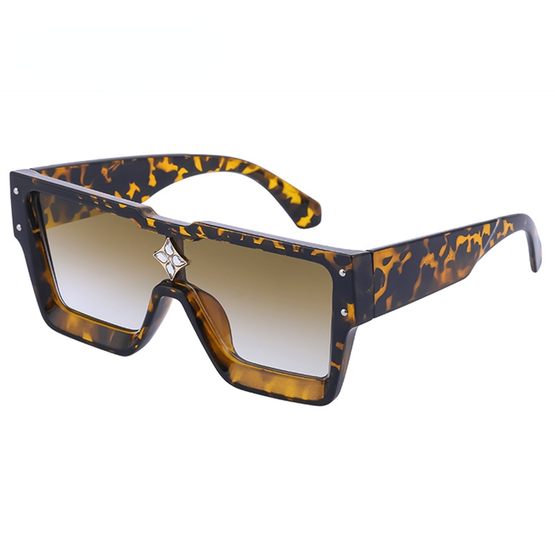 Pre-owned Louis Vuitton Metal Oversized Frame Sunglasses In Gold